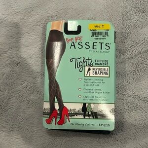 NWT Assets by Spanx Flipside Diamond Reversible Shaping Tights